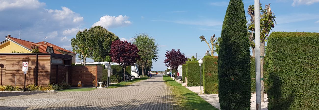 EMILIA ROMAGNA: AREA SOSTA PARKING DELLE ROBINE - Bellaria Igea Marina 